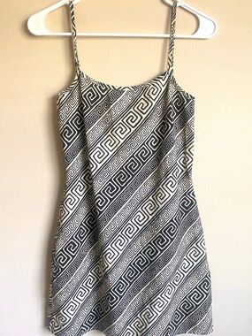VRG GRL Greek Key Print Open Back Linen Blend Mini Dress Cream Black Size 6